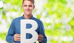 Mann mit Vitamin B12