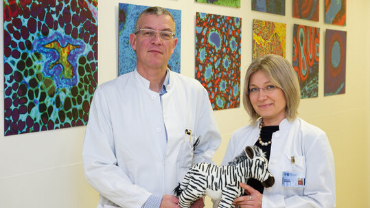 Zentrum f&uuml;r seltene Erkrankungen am UKS: Prof. Bals und Dr. Rososinska