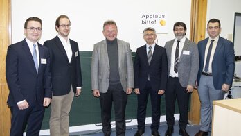 V.l.n.r.: Die Darsteller: Oberarzt Dr. Tim Berger, Oberarzt PD Dr. Elias Flockerzi, Klinikdirektor Prof. Dr. Berthold Seitz, Oberarzt Dr. Shady Suffo, Leitender Oberarzt Dr. Loay Daas und Gesch&auml;ftsf&uuml;hrender Oberarzt PD Dr. Alaadin Abdin.