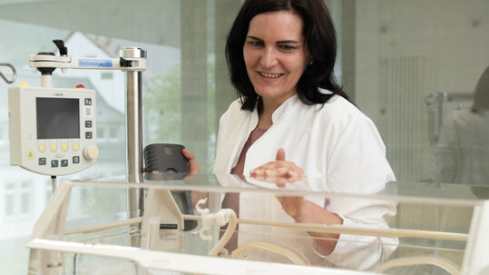 Dr. rer. nat. Sybelle Goedicke-Fritz, Leiterin des Forschungslabors der Klinik f&uuml;r Allgemeine P&auml;diatrie und Neonatologie des Universit&auml;tsklinikums des Saarlandes 