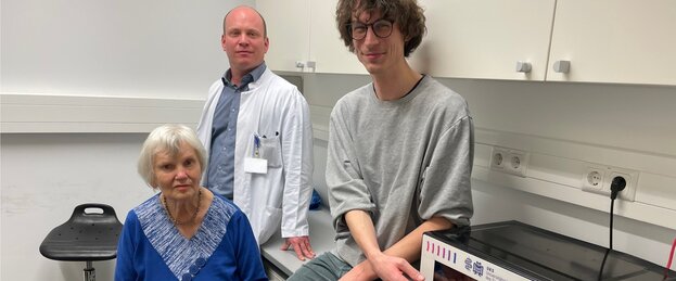 Bei der Vorstellung des Hyperthermie Reaktors