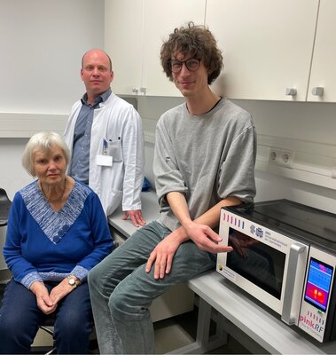 Bei der Vorstellung des Hyperthermie Reaktors