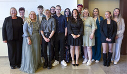 Gruppenfoto von der Examensfeier