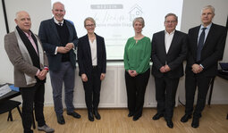 Gruppenbild von der Pressekonferenz