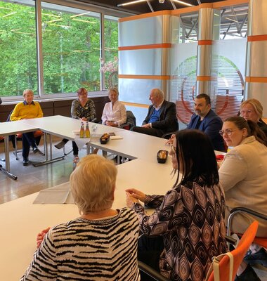 in der Runde