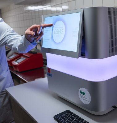 Detailansicht des Sequenzierger&auml;tes